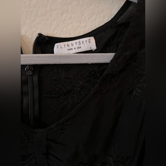 Flynn skye - Picture 2 of 3